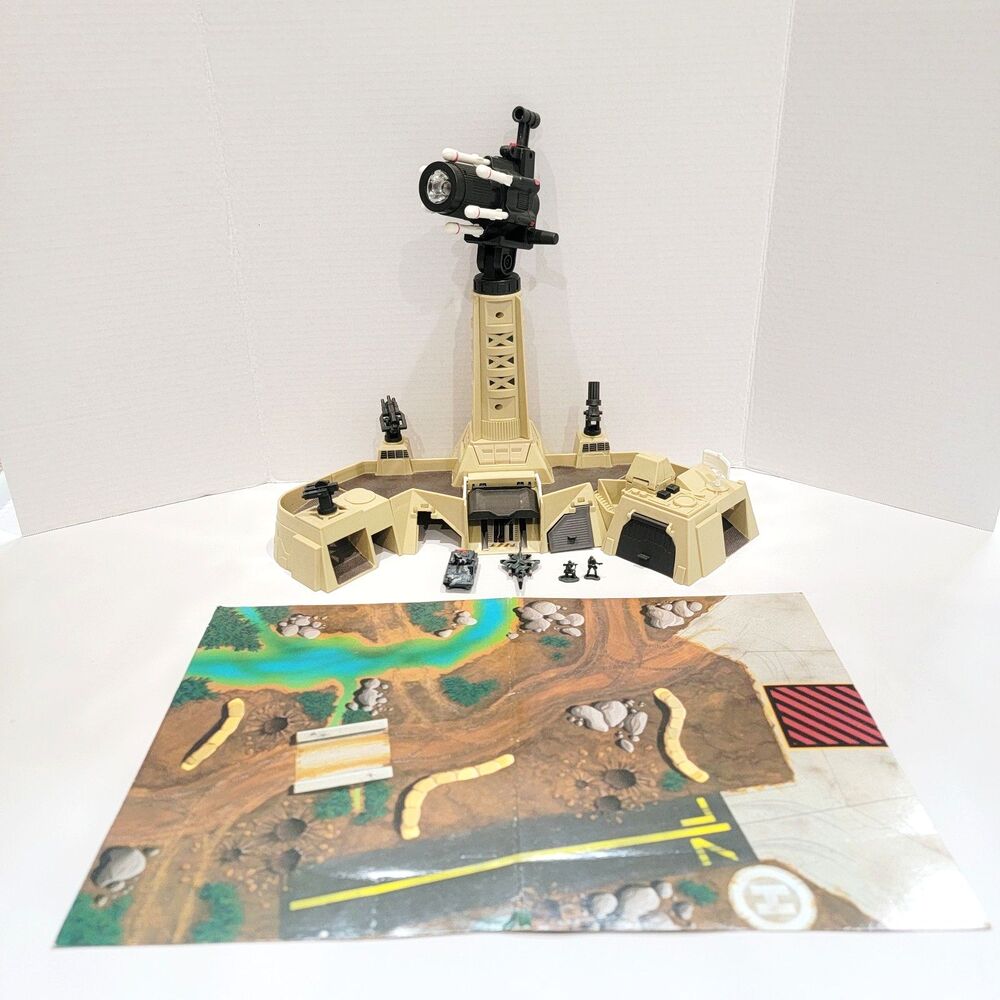 1995 Galoob Micro Machines Battle Zones Night Attack Military Tower Incomplete